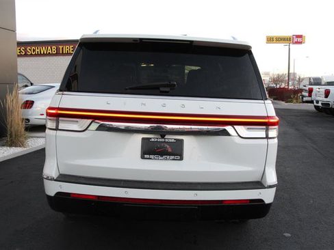 Used 2022 Lincoln Navigator Reserve image 7