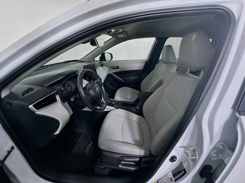 Used 2024 Toyota Corolla Cross LE image 13