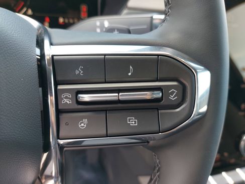 New 2025 GMC Acadia Elevation image 20