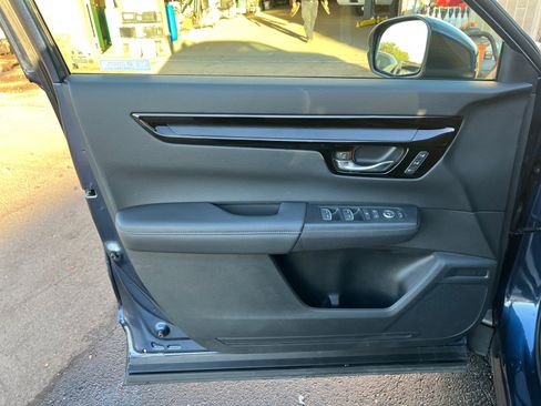 Used 2024 Honda CR-V EX-L image 19