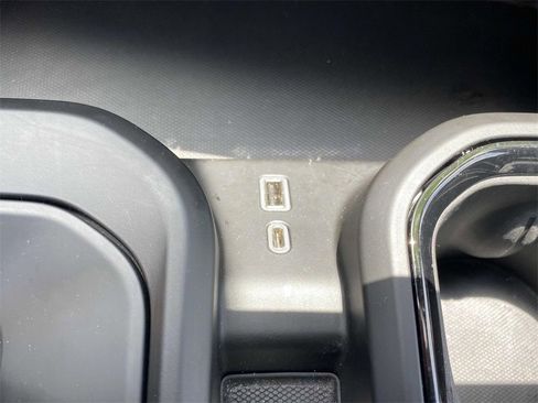 Used 2023 GMC Sierra 1500 AT4X image 29