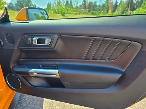 Used 2018 Ford Mustang Premium RWD image 20
