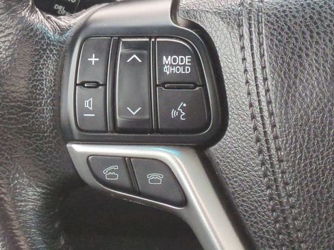 Used 2015 Toyota Sienna SE Premium image 27