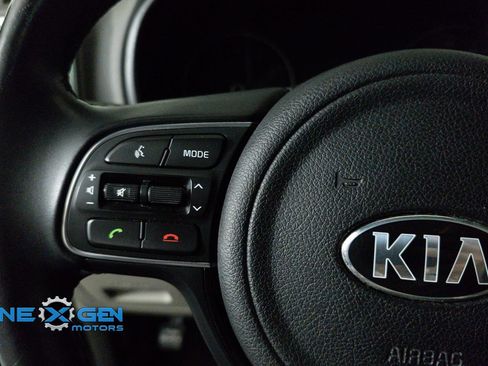 Used 2018 Kia Sportage EX w/ Option Group 040 FWD image 15