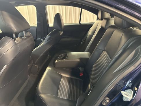 Used 2020 Toyota Corolla XSE image 17