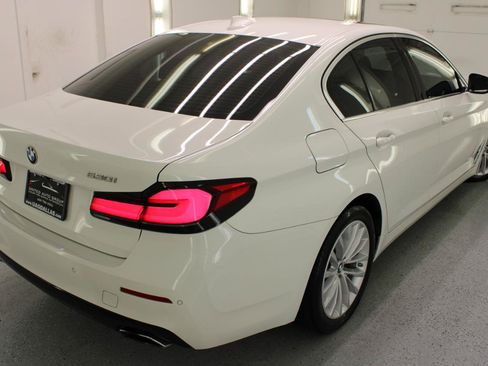 Used 2021 BMW 530i w/ Convenience Package RWD image 25
