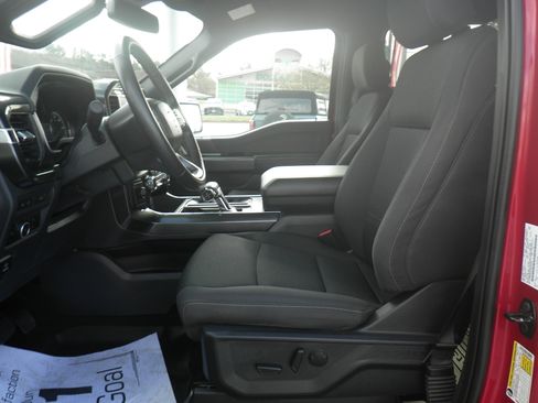 Certified 2022 Ford F150 XLT w/ Equipment Group 302A High image 17