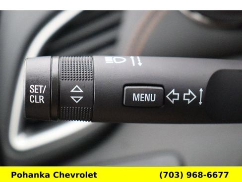 Used 2022 Chevrolet Trax LT w/ LT Convenience Package image 10