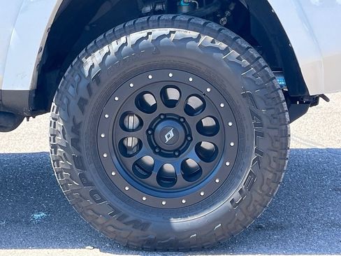 Used 2018 Toyota 4Runner TRD Off-Road Premium AWD/4WD image 8