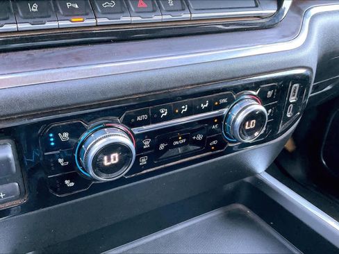 Used 2024 GMC Sierra 3500 SLT w/ Texas SLT Premium Package image 32