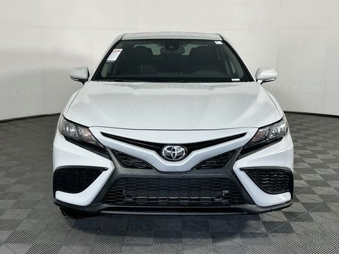 Used 2024 Toyota Camry SE w/ Convenience Package FWD image 8