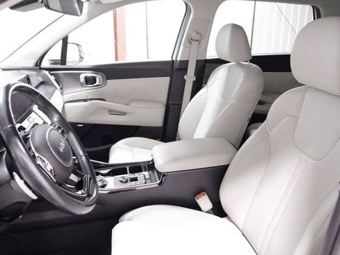 Used 2022 Kia Sorento SX Prestige w/ Panoramic Sunroof Package image 14