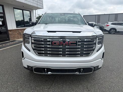 Used 2023 GMC Sierra 1500 Denali w/ Denali Reserve Package AWD/4WD image 12
