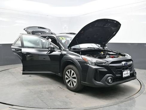 Used 2023 Subaru Outback Premium AWD/4WD image 49