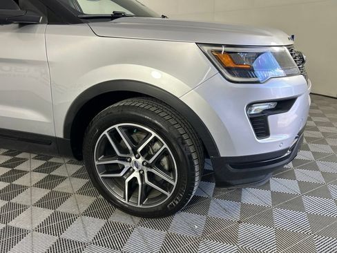 Used 2019 Ford Explorer Sport AWD/4WD image 4