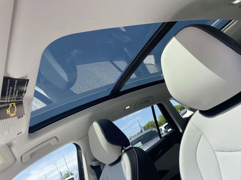 New 2026 Volkswagen Tiguan SE FWD image 16