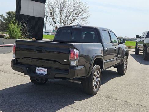 Used 2023 Toyota Tacoma Limited image 8