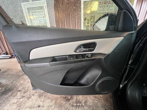Used 2012 Chevrolet Cruze LS w/ Connectivity Package image 17