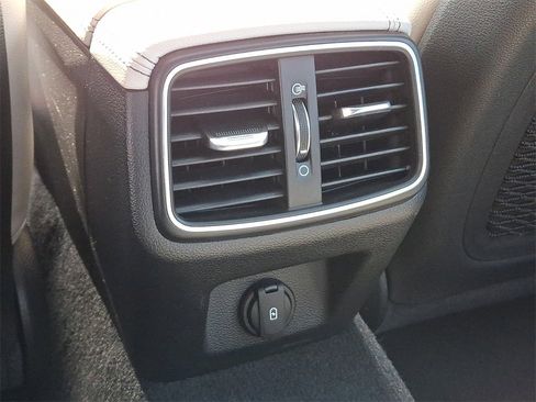 Used 2023 Genesis G70 3.3T w/ Sport Advanced Package image 11