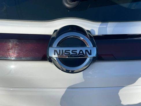 Used 2021 Nissan Kicks S FWD image 5