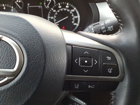 Used 2023 Lexus GX 460 Premium image 17