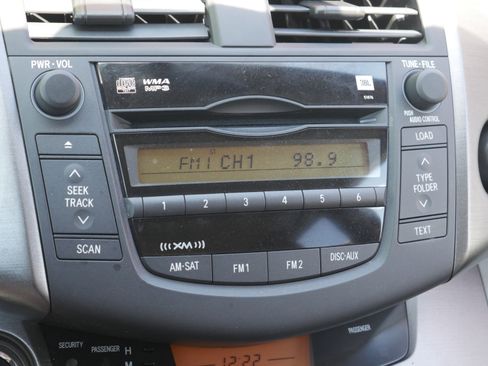 Used 2009 Toyota RAV4 Limited AWD/4WD image 12
