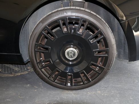 Used 2018 Rolls-Royce Wraith RWD image 42