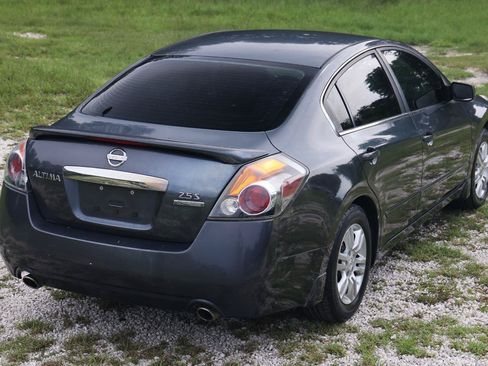 Used 2011 Nissan Altima 2.5 S w/ Special Edition Pkg FWD image 11
