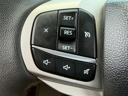 Used 2023 Ford Explorer XLT w/ Equipment Group 202A RWD image 29