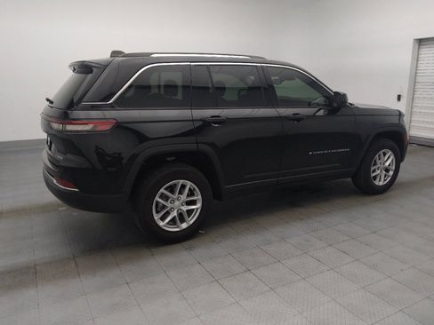 Used 2023 Jeep Grand Cherokee Laredo RWD image 10