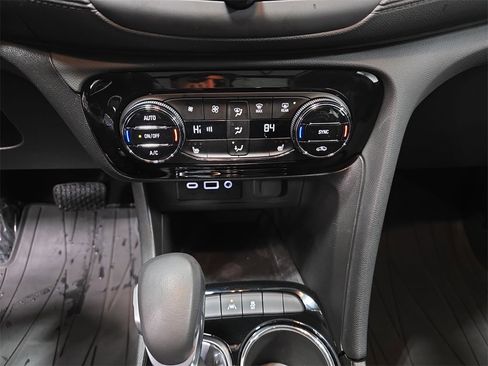 Used 2023 Buick Encore GX Essence w/ Experience Buick Package image 23