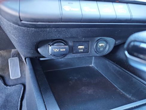 Used 2023 Hyundai Elantra SEL image 18