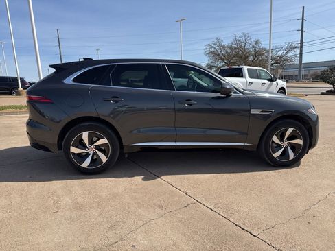 Used 2023 Jaguar F-PACE S image 8