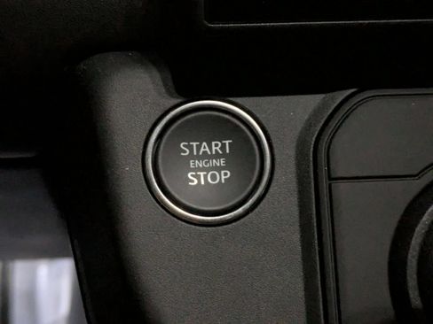 New 2026 Land Rover Defender 110 X-Dynamic SE AWD/4WD image 23