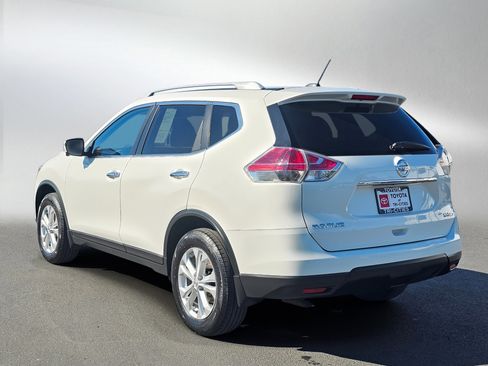 Used 2016 Nissan Rogue SV w/ SV Premium Package AWD/4WD image 3
