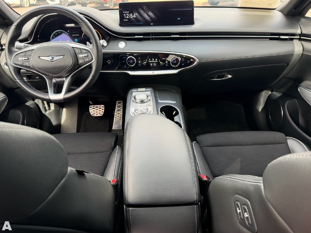 Used 2025 Genesis GV70 2.5T w/ Sport Prestige Package AWD/4WD image 18