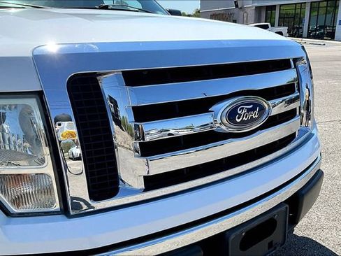 Used 2010 Ford F150 XLT image 24