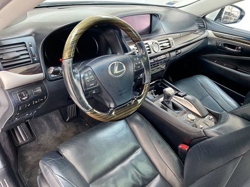 Used 2016 Lexus LS 460 image 21