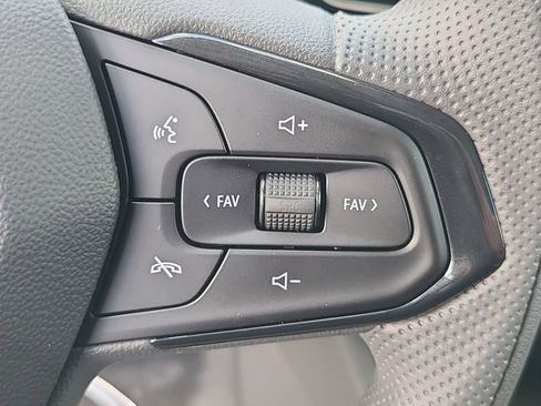 New 2026 Chevrolet Trax LS FWD image 21