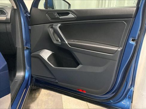 Used 2018 Volkswagen Tiguan SEL image 12