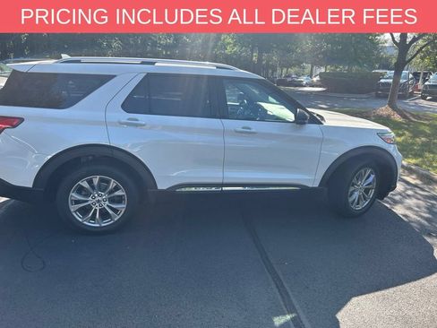 Used 2021 Ford Explorer Limited w/ Equipment Group 301A AWD/4WD image 13