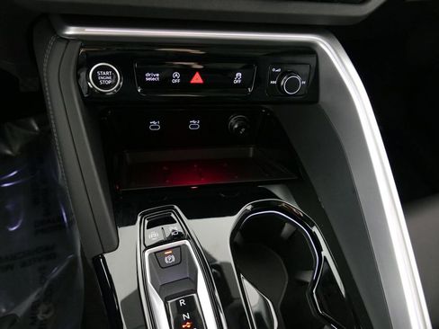 Used 2025 Audi Q5 Premium Plus image 13