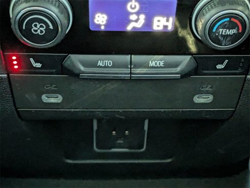 Used 2022 Chevrolet Tahoe RST w/ Luxury Package image 19