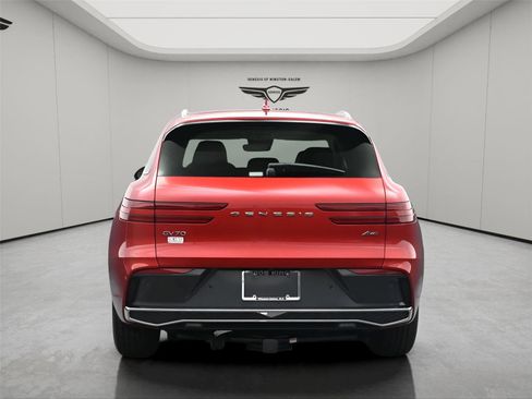 New 2026 Genesis GV70 2.5T Select image 13