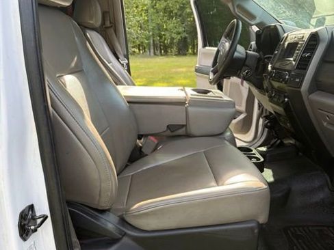 Used 2019 Ford F550 4x4 Regular Cab Super Duty image 11