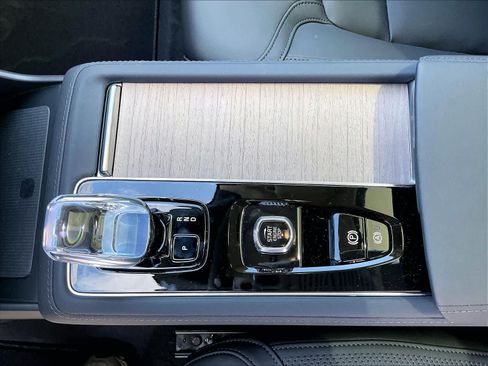 New 2026 Volvo XC90 B6 Core AWD/4WD image 10