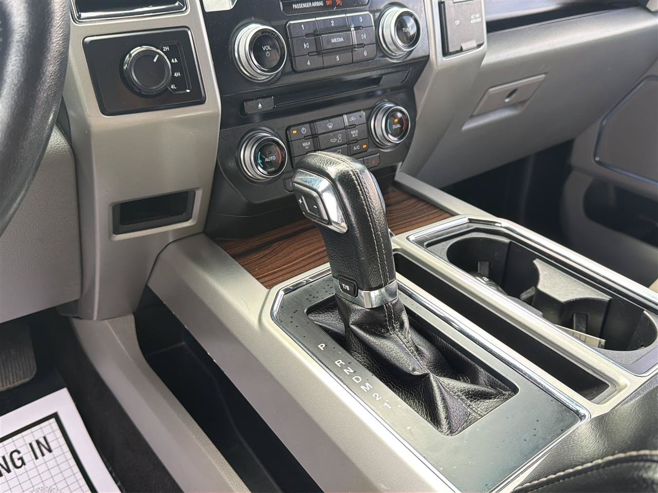 Used 2017 Ford F150 Lariat w/ Equipment Group 502A Luxury AWD/4WD image 21