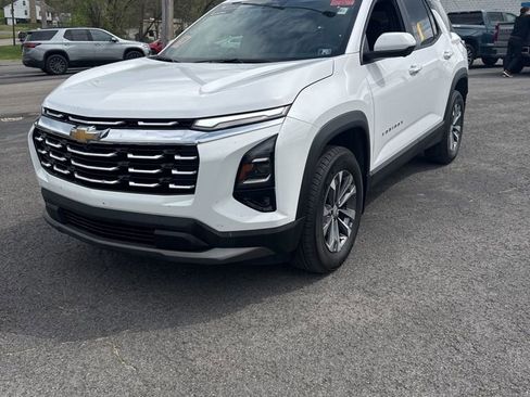 Used 2025 Chevrolet Equinox LT w/ Safety and Technology Package image 13