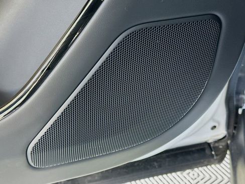 Used 2024 Land Rover Range Rover Sport SE AWD/4WD image 19