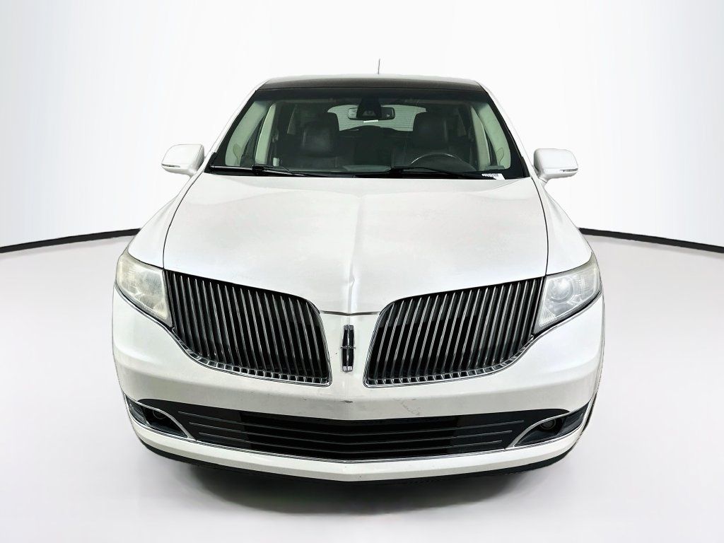 Used 2014 Lincoln MKT AWD w/ Equipment Group 201A image 5